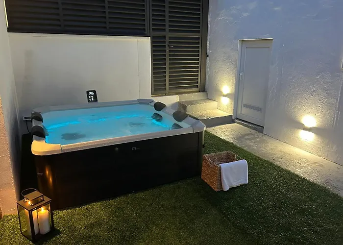 Lelo Sunset Spa, Romantic Garden With Private Jacuzzi
