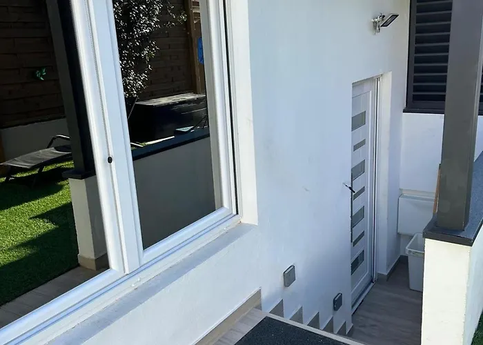 Lelo Sunset Spa, Romantic Garden With Private Jacuzzi Apartment Zadar