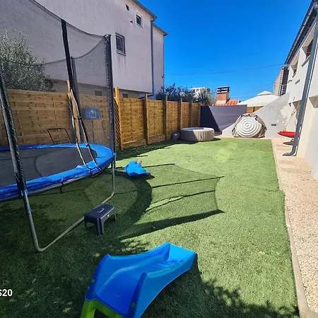 Lelo With Jacuzzi And Free Parking *