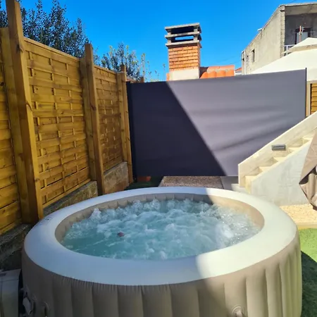 Lelo With Jacuzzi And Free Parking *