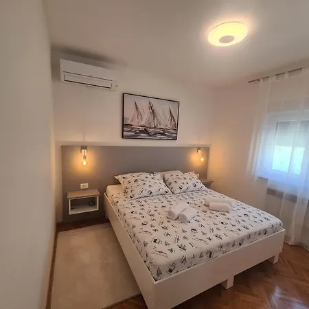 Apartment Lelo With Jacuzzi And Free Parking Zadar